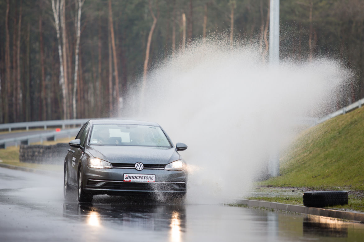 Testy opon Bridgestone Turanza T005 na Torze Modlin