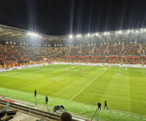 Jagiellonia - KuPS Kuopio. Zwycięstwo z Finami w Lidze Konferencji. Zobacz gola