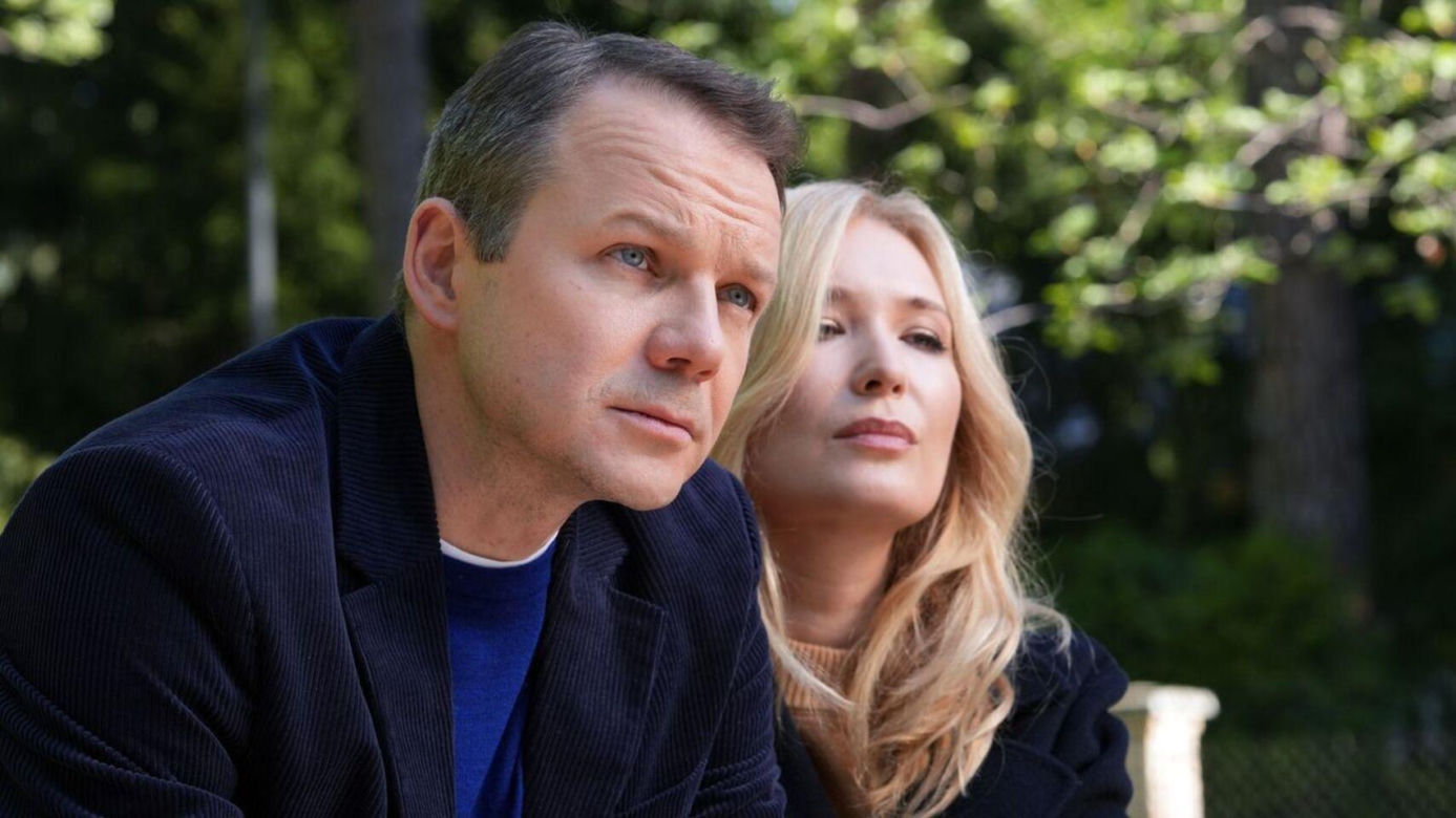 Barwy szczęścia odc. 3072. Karolina (Marta Dąbrowska), Bruno Stański (Lesław Żurek)