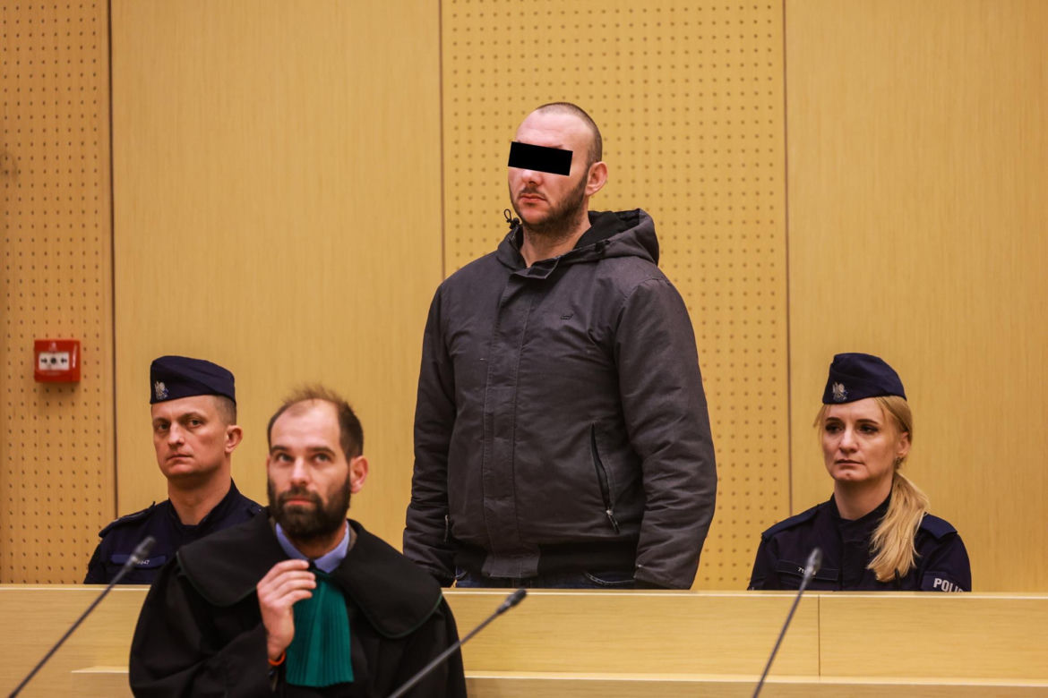 Chciał zobaczyć strusia, skatował go na śmierć.