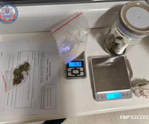 Diler pomylił klientów z policjantami