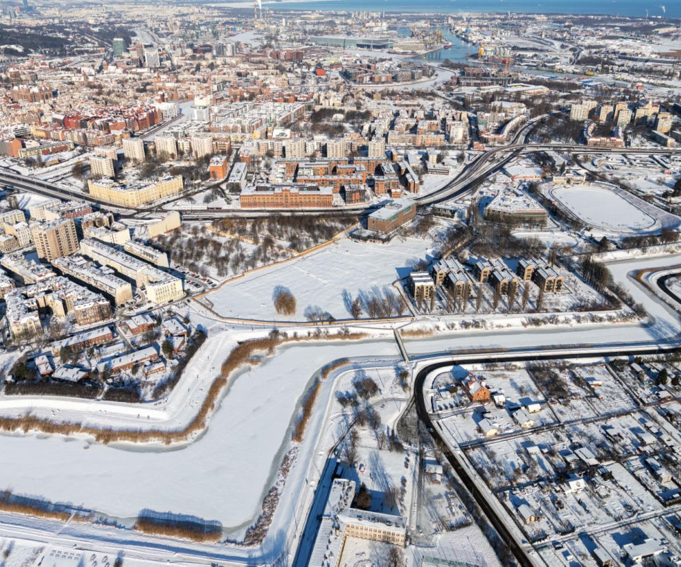 Blaszanka nie zaczyna się od architektury