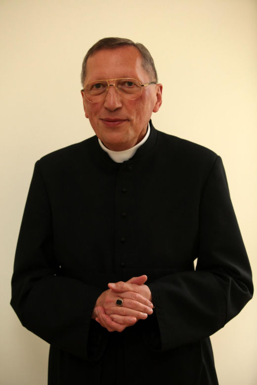 Nie żyje ksiądz Roman Kneblewski. Nazywany był kapelanem narodowców
