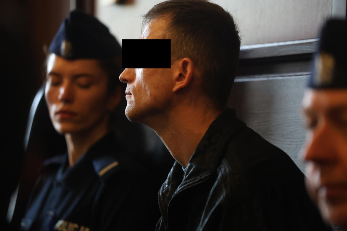 „Czekałem, aż umrze”. Cztery ciała przy Grzybowskiej w Warszawie. Świadkowie znikają przed rozprawą