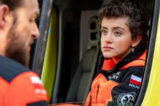 Mikołaj na sygnale 2: Zdążyć przed Wigilią: doktor Góra wplątany w kradzież trafia do aresztu