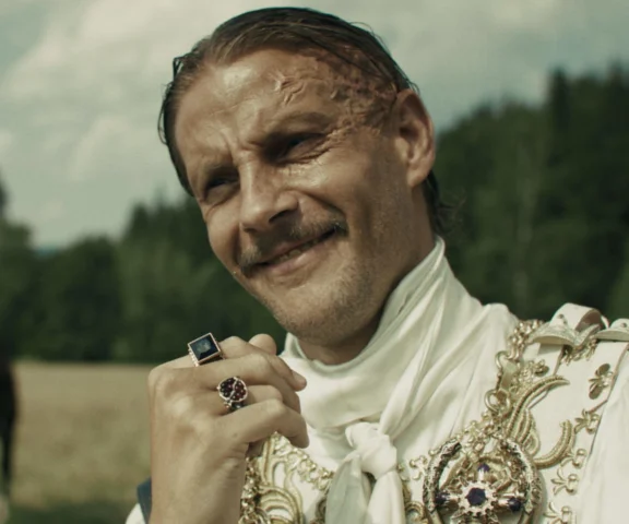 Fabijański w DZIKIM zagra najmroczniejszą postać swojej kariery