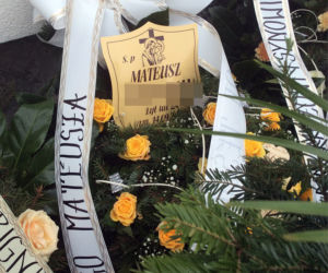 Lipnica Murowana. Śmiertelnie pobity na Krupówkach Mateusz został pochowany na cmentarzu parafialnym w Lipnicy Murowanej. Jego ojciec zabiera głos
