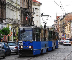 Pamiętają czasy Gierka i wożą krakowskich pasażerów od 48 lat. Tramwaje 105N przeżyły sześciu prezydentów! 