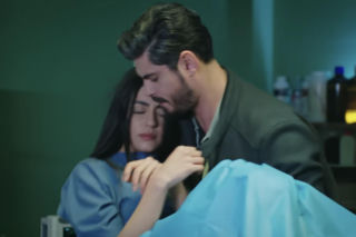 Panna młoda, odcinek 32: Cihan uratuje Hancer przed okaleczającą operacją! Okrutny plan Beyzy nie wypali - ZDJĘCIA