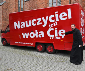 Kiedyś sklep na kółkach, teraz... mobilna kaplica! 