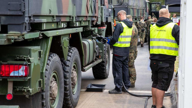 Strach przed AfD w Niemczech. Rząd w tajemnicy tworzy plany awaryjne, by ratować logistykę NATO