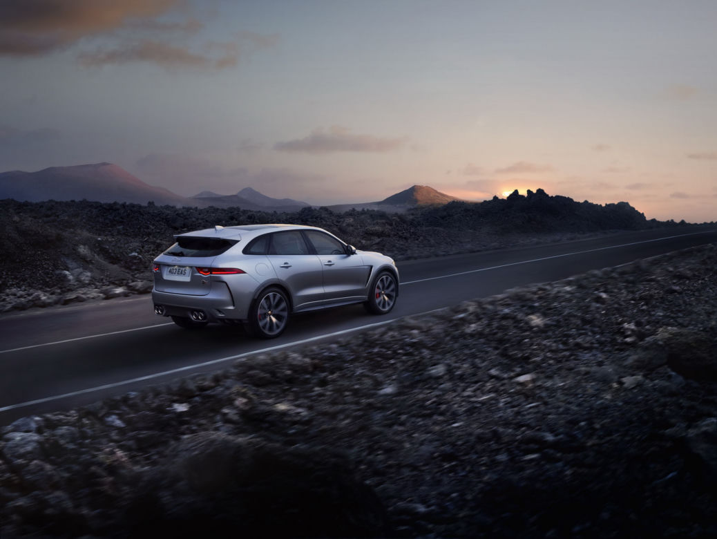 Jaguar F-Pace SVR