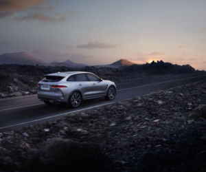 Jaguar F-Pace SVR