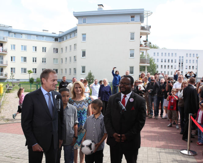 Były poseł zachęca, by mieć dużo dzieci. Sam ma siedmioro! Jeden z synów to znany muzyk