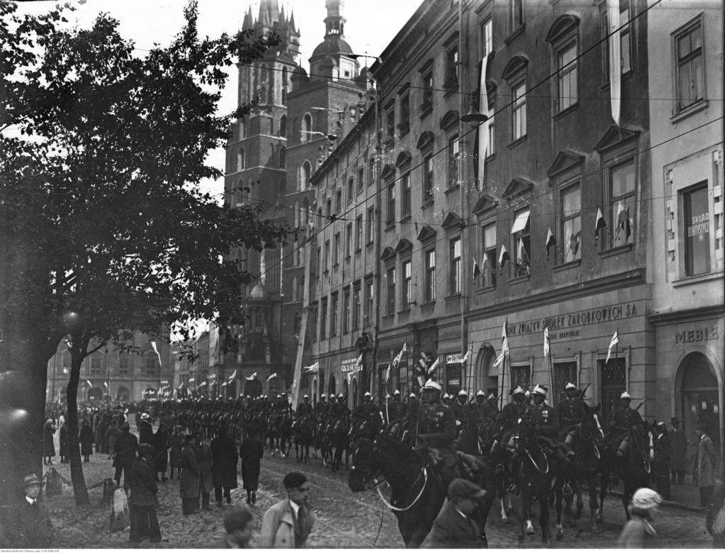 Na krakowskim Rynku znów pojawią się drzewa! Tak to miejsce wyglądało w przeszłości