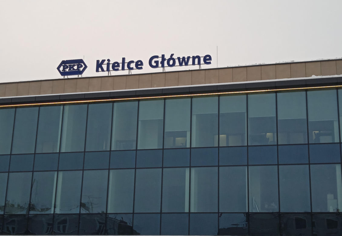Dworzec PKP Kielce po przebudowie już gotowy. Zobacz jak wygląda z zewnątrz