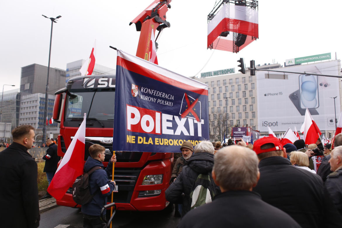 Marsz Niepodległości 2023 w Warszawie. Mamy ZDJĘCIA ze stołecznych ulic! GALERIA część 1