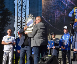 Tak PRES Toruń świętował mistrzostwo z kibicami! Feta pod Motoareną