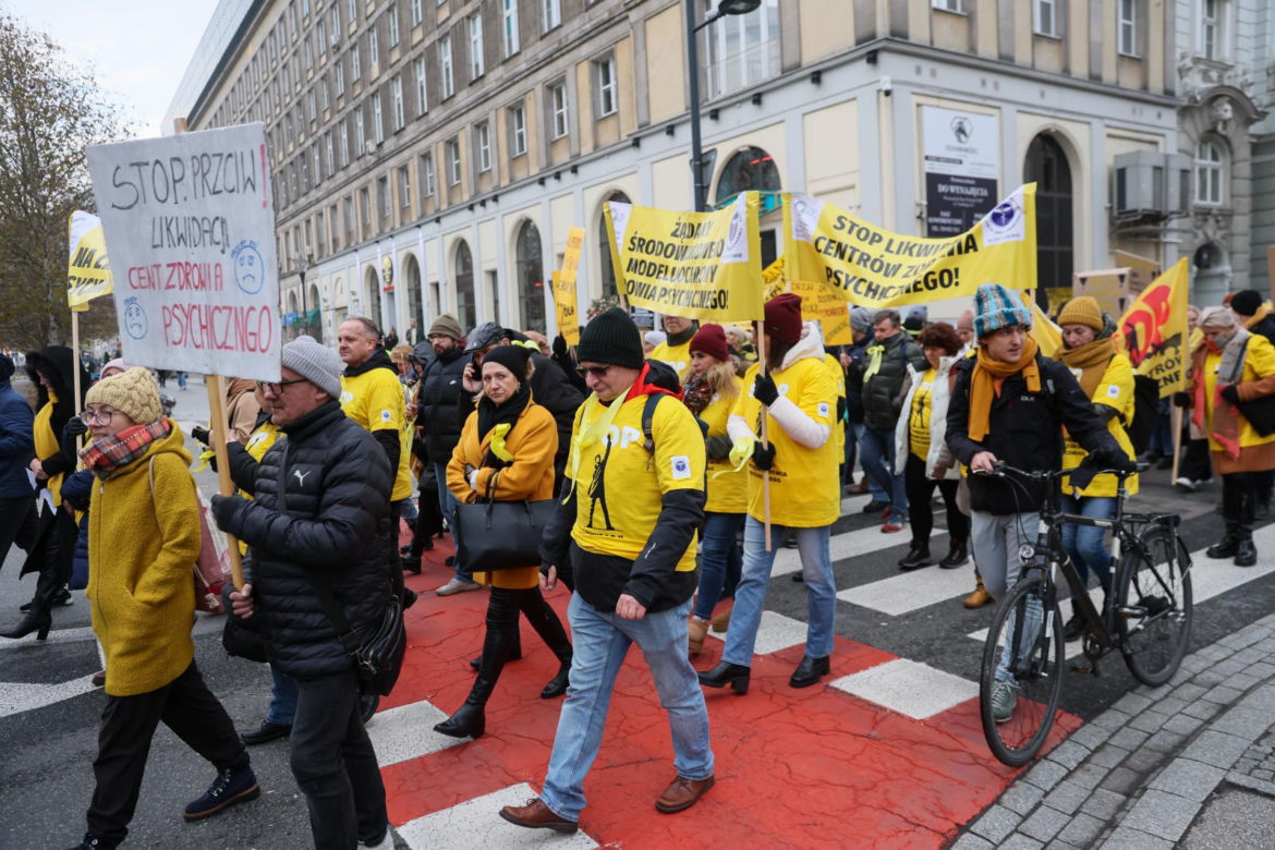 Żółty Marsz w obronie Centrów Zdrowia Psychicznego