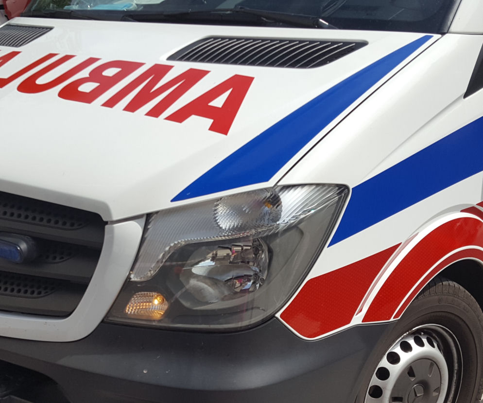 ​Jechał karetką na podwójnym gazie      