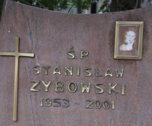 Urszula zapomniała o grobie męża