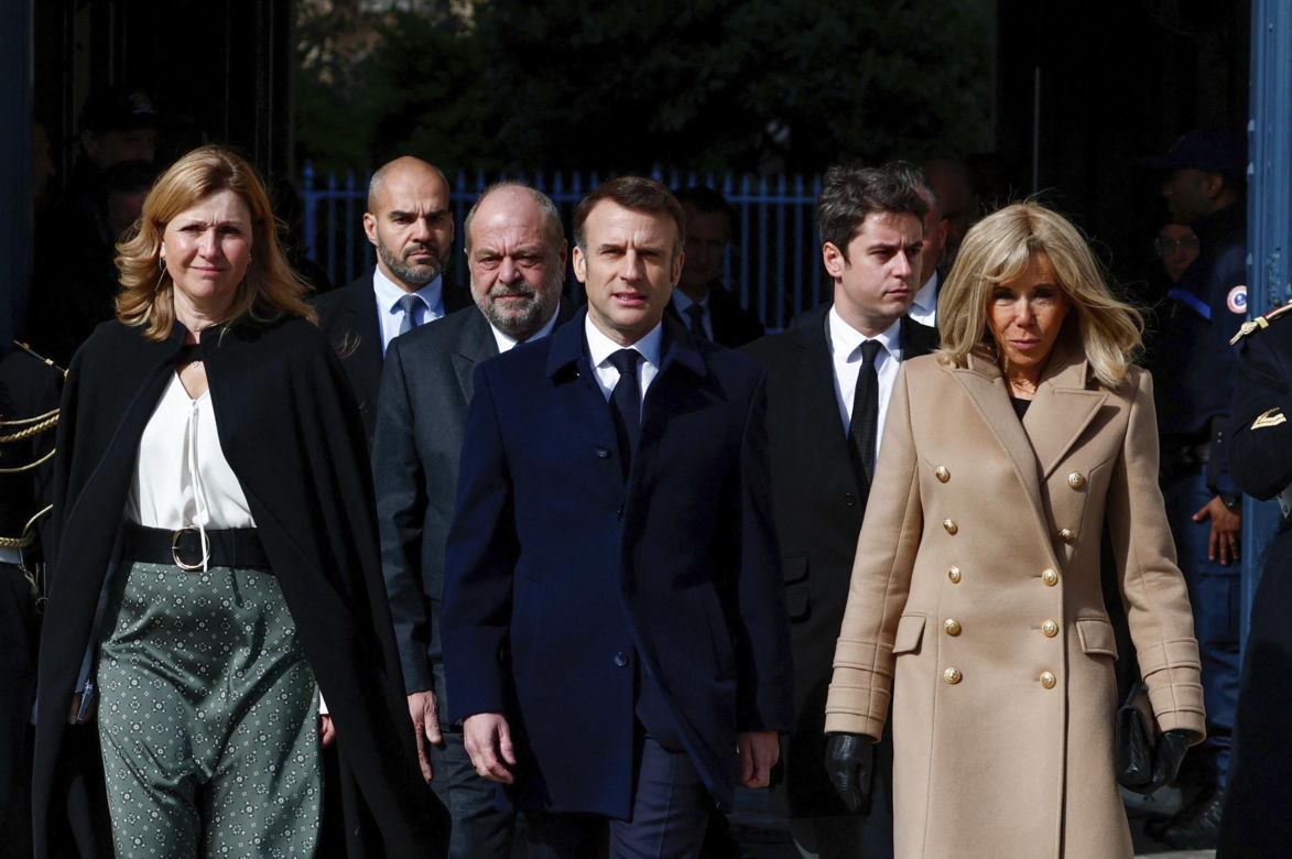 "Żona prezydenta jest facetem!". Wściekły Macron przerywa milczenie!