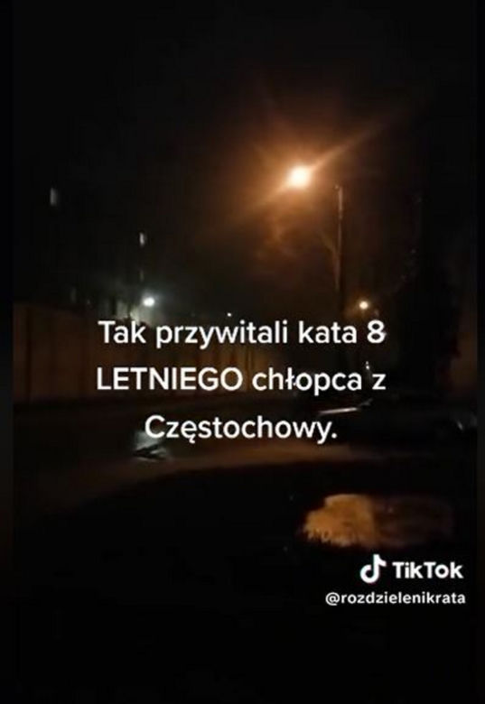 Ojczym Kamilka z Częstochowy przywitany przez więźniów w areszcie. Jest nagranie