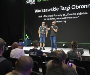 Warszawskie Targi Obronne. Scena Biała Blok z Pierwszej Pomocy pt. „Karetka dojedzie za 12 minut, nie masz tyle czasu”