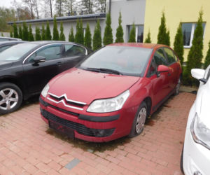 Używane samochody w niskiej cenie w Białymstoku. Kupisz je od Izby Celnej [ZDJĘCIA]