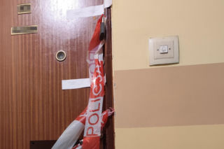 Tajemnicza śmierć całej rodziny. 95-latkowie i ich syn znalezieni martwi w łóżkach. Sąsiadów zaniepokoił jeden szczegół