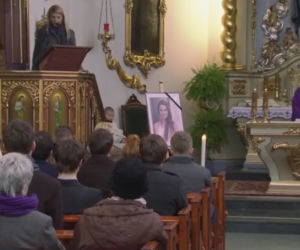 Pierwsza miłość odc. 2101. Pogrzeb Dagi (Anna Szymańczyk)