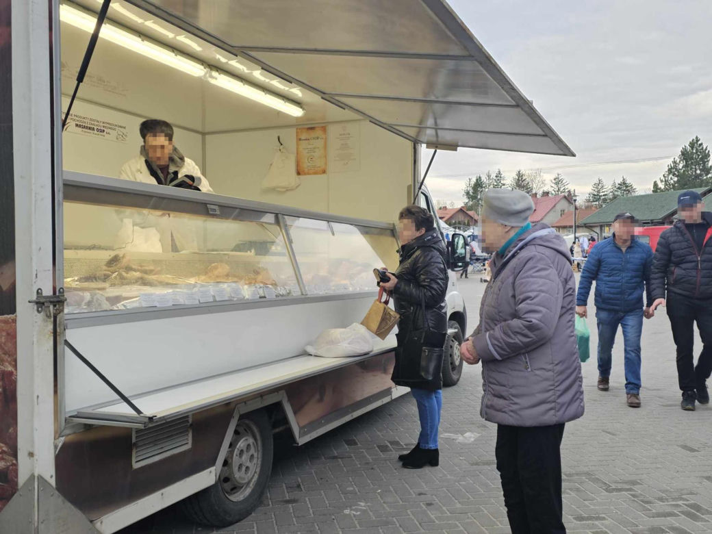 Czy po aferze w Nowej Dębie mieszkańcy Podkarpacia boją się kupować mięso na ulicy 