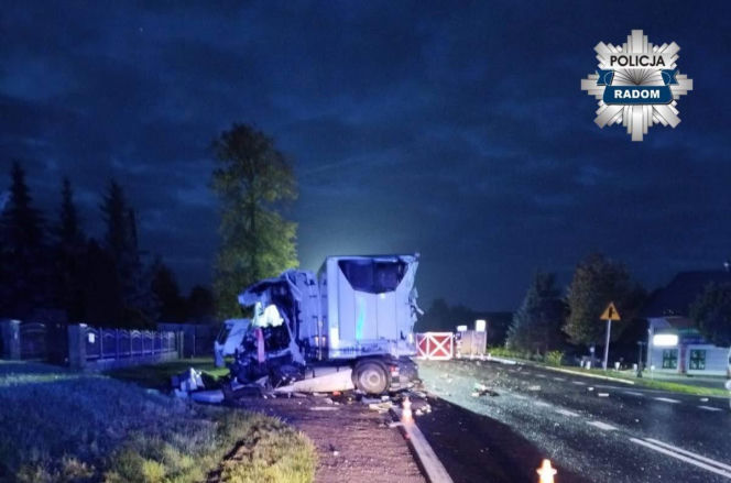 Tragiczny wypadek na krajowej 9 w Krzyżanowicach. Zginął człowiek. Trasa jest zablokowana