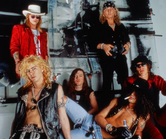 Zagrał klasyk Guns N’ Roses dla… lwów! Zaskakujące zachowanie zwierzaków!