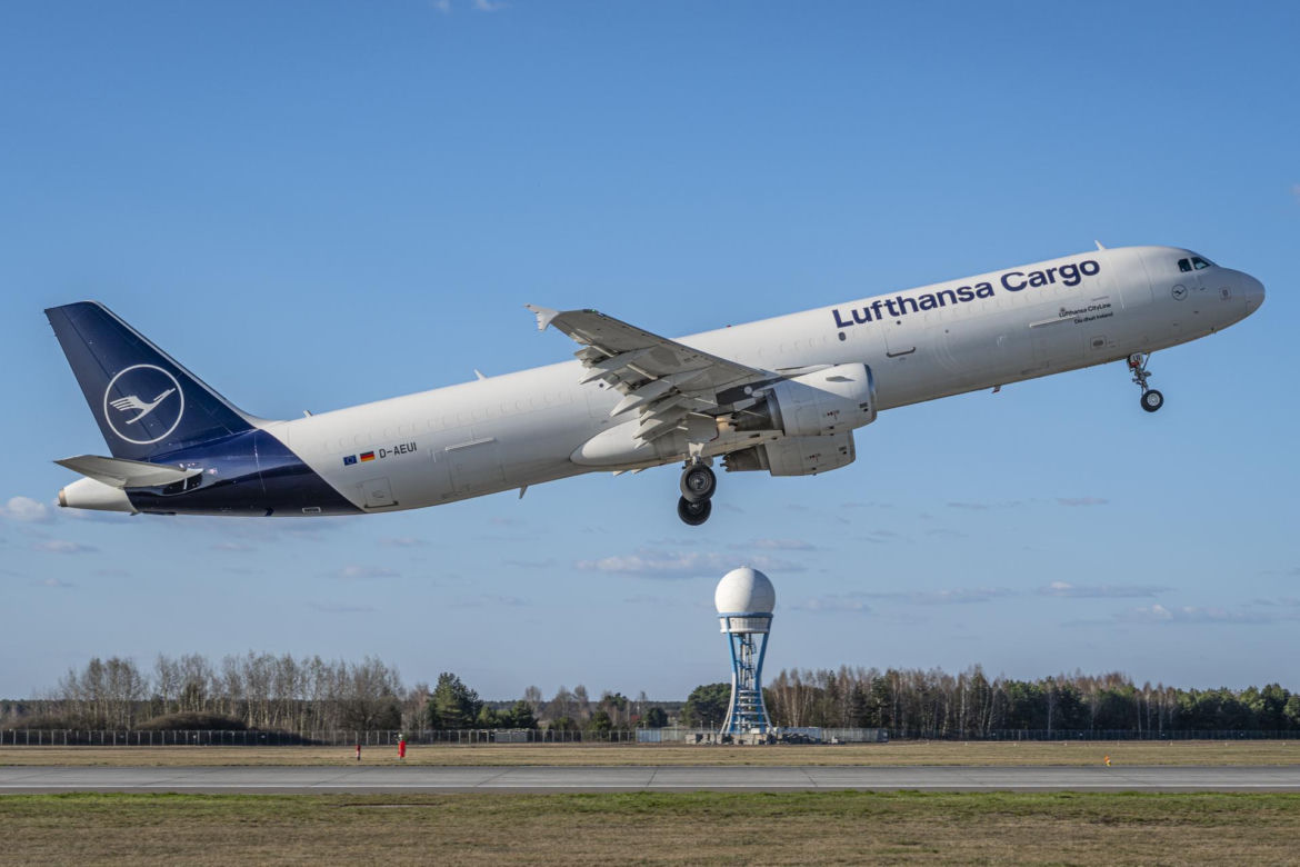 Samolot Lufthansy cargo na lotnisku Katowice Airport