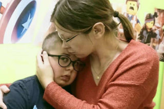 „Ta choroba nie brzmi jak koszmar - ona jest koszmarem”. 12-letni Adaś choruje na DMD, nadzieją jest warta miliony terapia