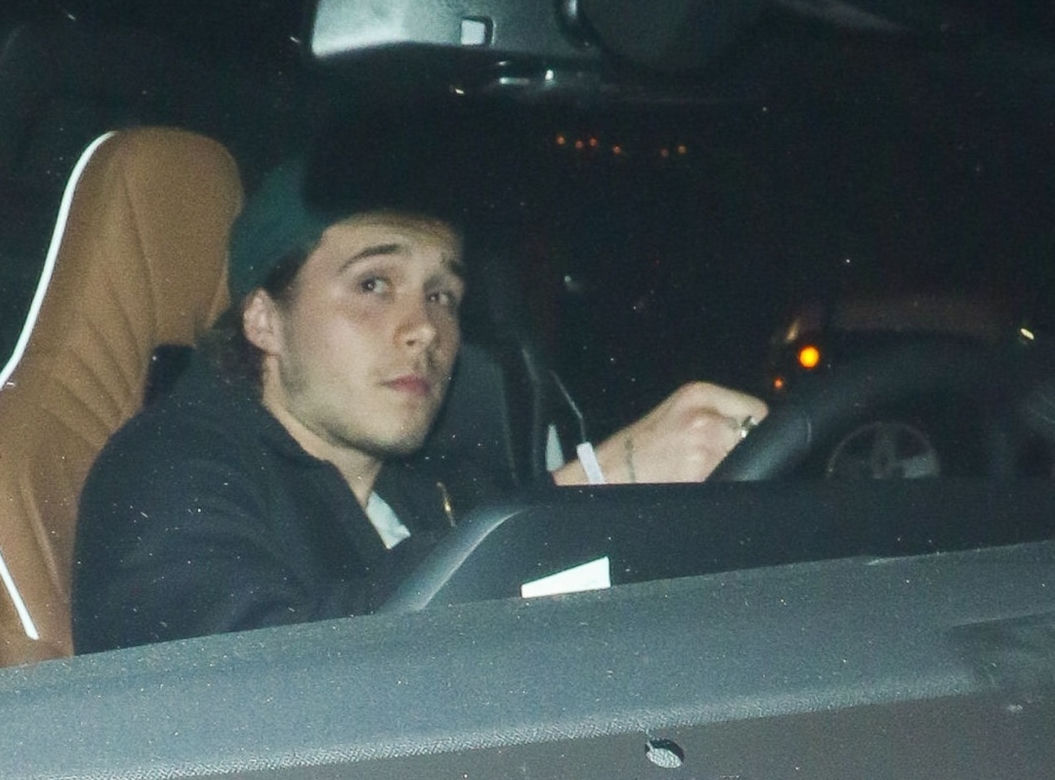 Brooklyn Beckham i Hana Cross