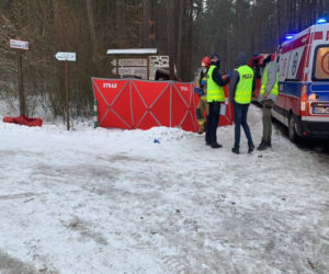 Wypadek busa w Lidzbarku. Jedna osoba nie żyje