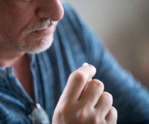 Bierzesz aspirynę codziennie? Eksperci obalają 7 popularnych mitów