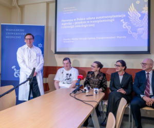 Lekarze WUM usunęli guza z wątroby poza ciałem. Pierwsza taka operacja w Polsce