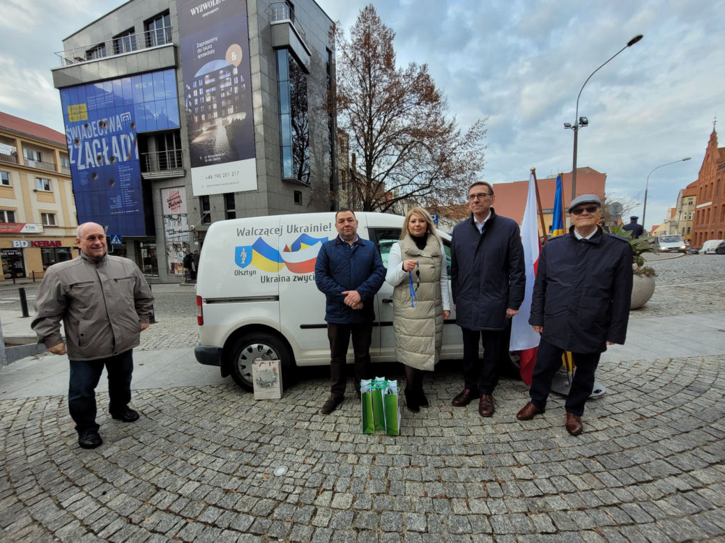 Przekazanie samochodu dla potrzebujących z Ukrainy