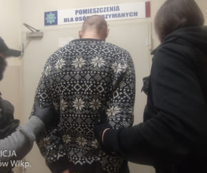 Gorzów. Napad na monopolowy! Pościg za 33-latkiem z psem tropiącym [ZDJĘCIA]