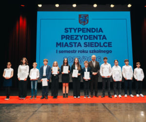 Najzdolniejsi uczniowie odebrali stypendia Prezydenta Miasta Siedlce