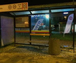 BMW wjechało w przystanek MPK Łódź. Mogło dojść do tragedii...