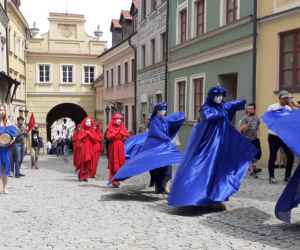 Wdowy milcząco przeszły przez Lublin. Był to protest przeciwko budowie kopani węgla przy Poleskim Parku Narodowym
