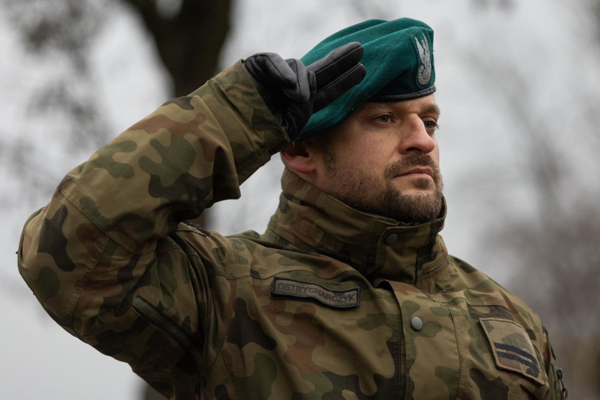 Karol Nawrocki pojawił się na przysiędze żołnierskiej kolegi z ringu