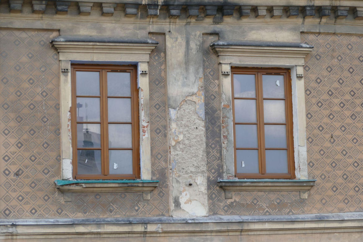 Sgraffito na elewacji. Skąd pochodzi technika sgraffito? Jak powstaje sgraffito? 