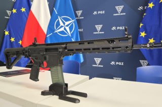 Karabinek MSBS GROT A3 oficjalnie zamówiony. Fabryka Broni „Łucznik” z nową umową