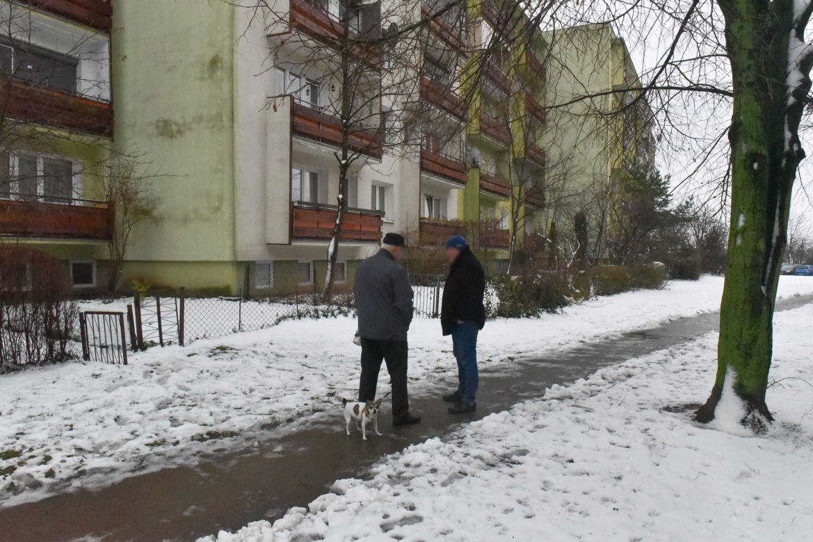 Inowrocław. W tym bloku ojciec zamordował 10-letnią córkę. Był znanym restauratorem