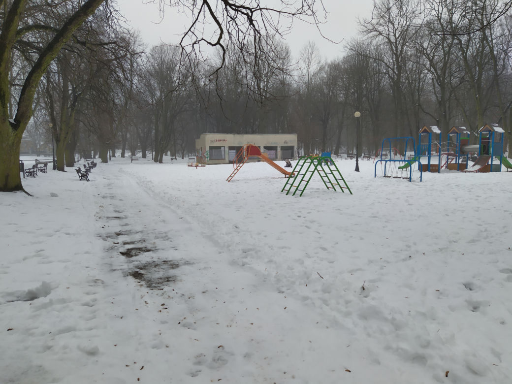 Gdzie mieścił się kiedyś letni teatr? Siedlecki park Aleksandria sto lat temu i w pierwszym tygodniu stycznia 2021: